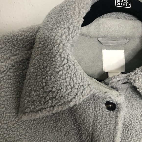 H&M 2020 SHEARLING TEDDY BEAR 🧸 SHACKET - Picture 9 of 16